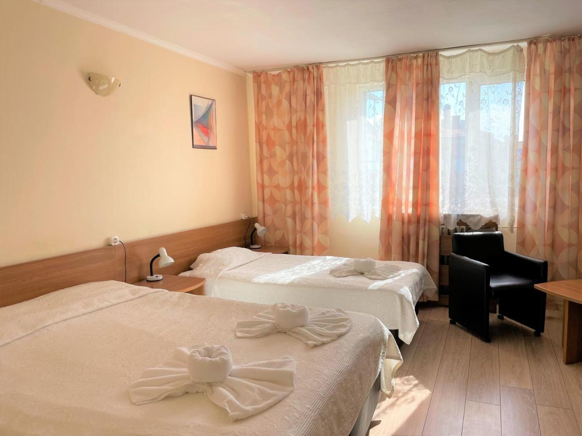 Family Hotel Central Burgas by Eksteriør bilde