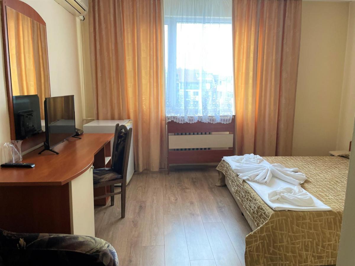 Family Hotel Central Burgas by Eksteriør bilde
